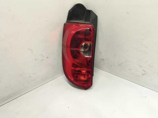 FEU ARRIERE GAUCHE MITSUBISHI - Vue 1